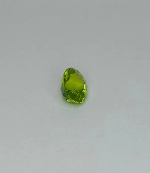 2.90ct Natural Peridot Oval cut Loose Gemstone From Pakistan — view 3
